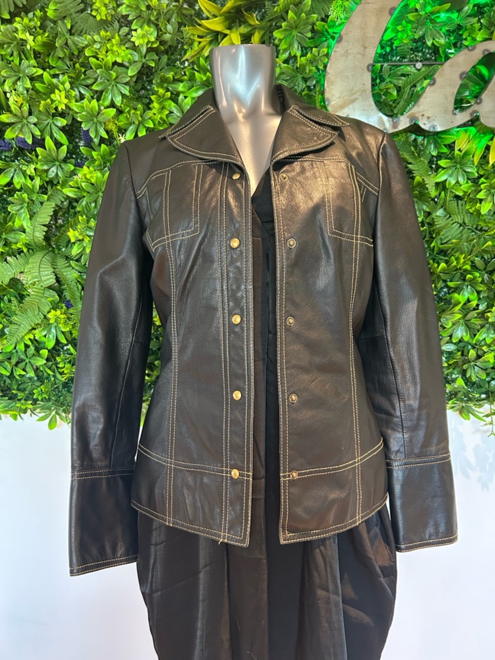 Nordstrom Classique Entier Leather Jacket Sz Med EXCELLENT CONDITION